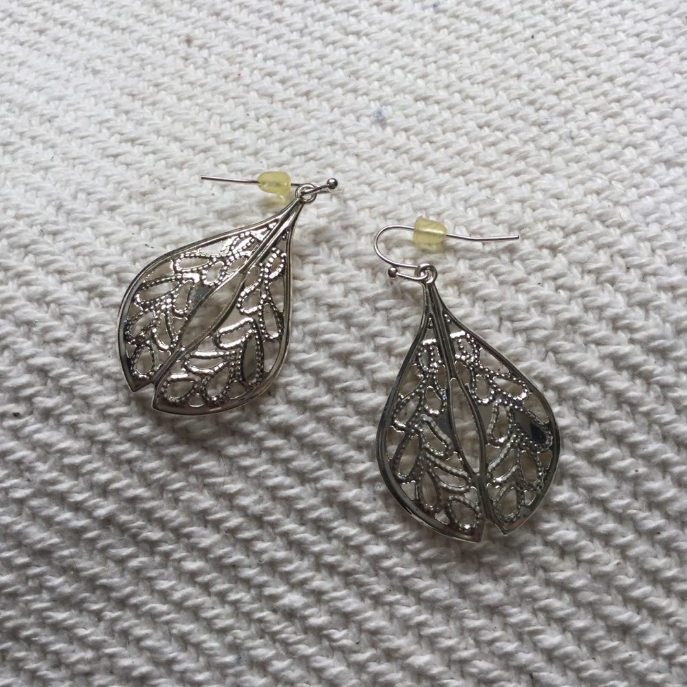 NWOT silver color dangle earrings